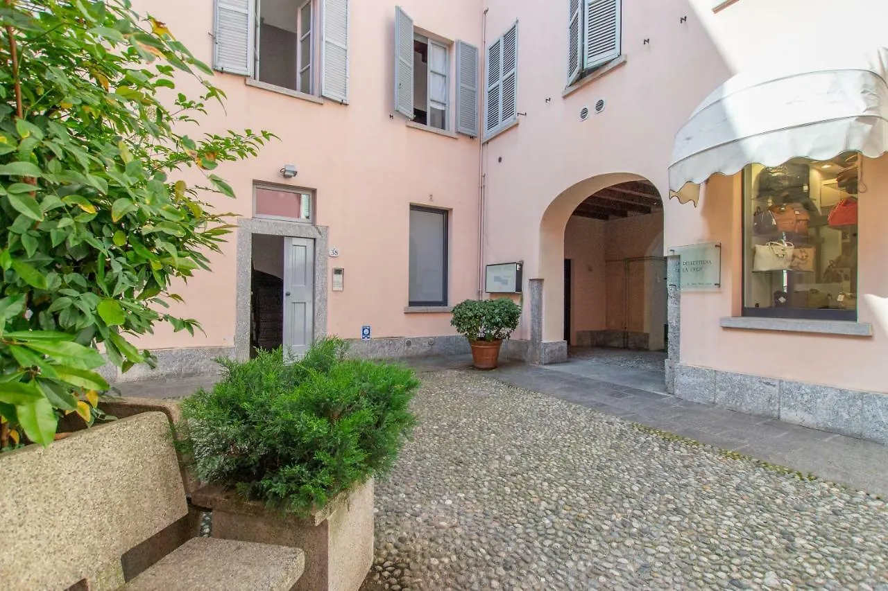 Foresteria Della Corte Como 0*,  Italy